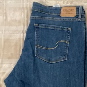 Levi's Signature Women's Dark Blue Boot Cut Jeans 32/32